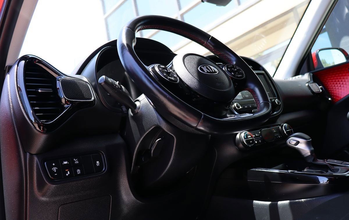 Used 2021 Kia Soul Turbo FWD image 40