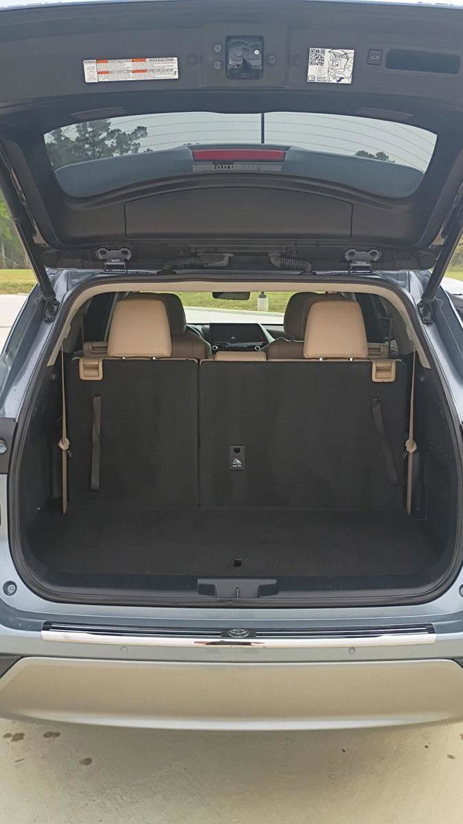 Used 2022 Toyota Highlander Platinum image 18