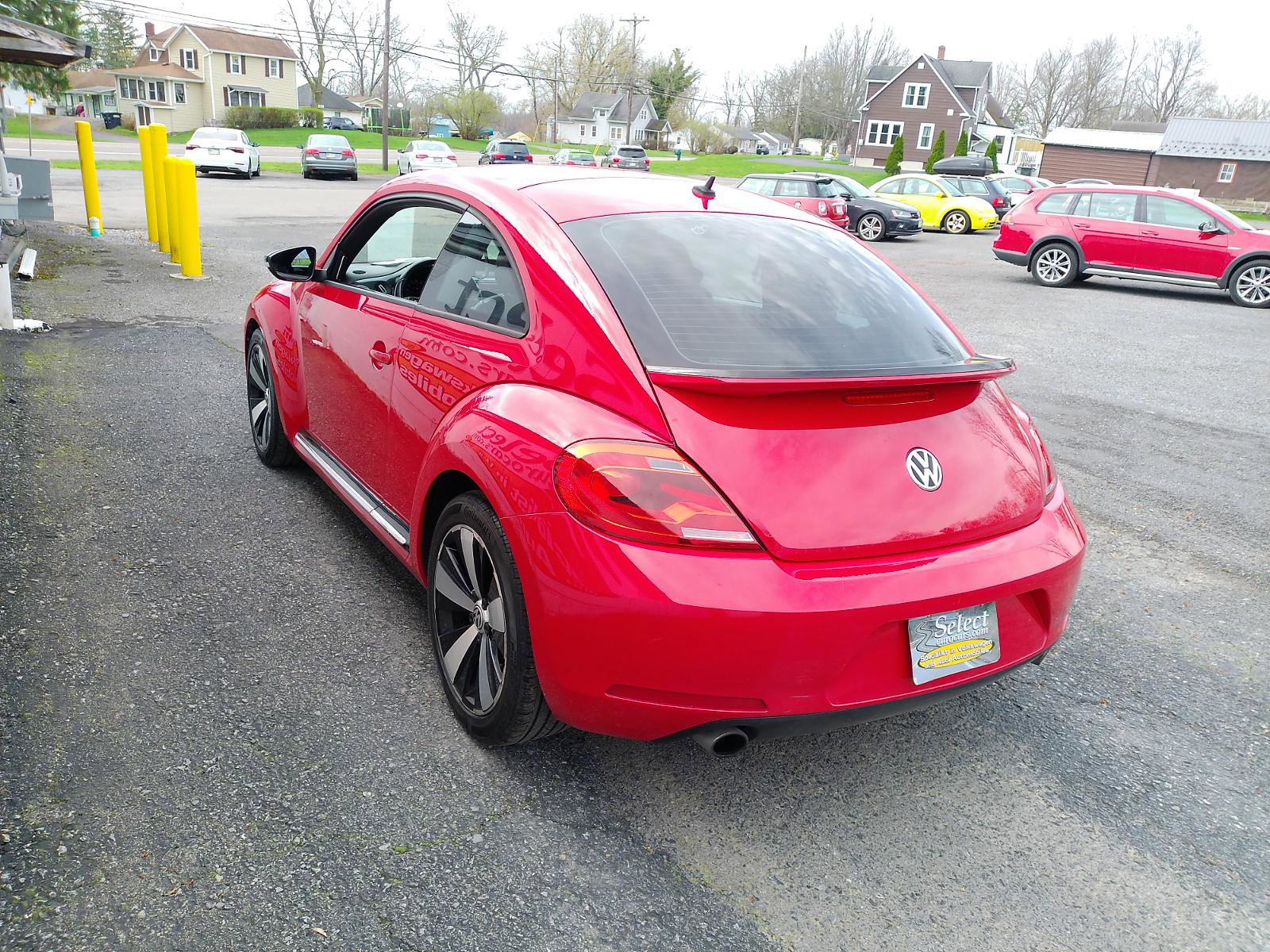Used 2012 Volkswagen Beetle 2.0T image 5