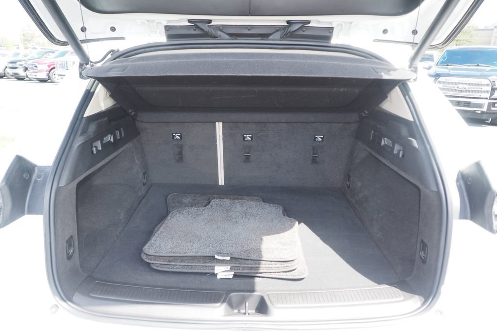 Used 2023 Buick Envision Avenir AWD/4WD image 16