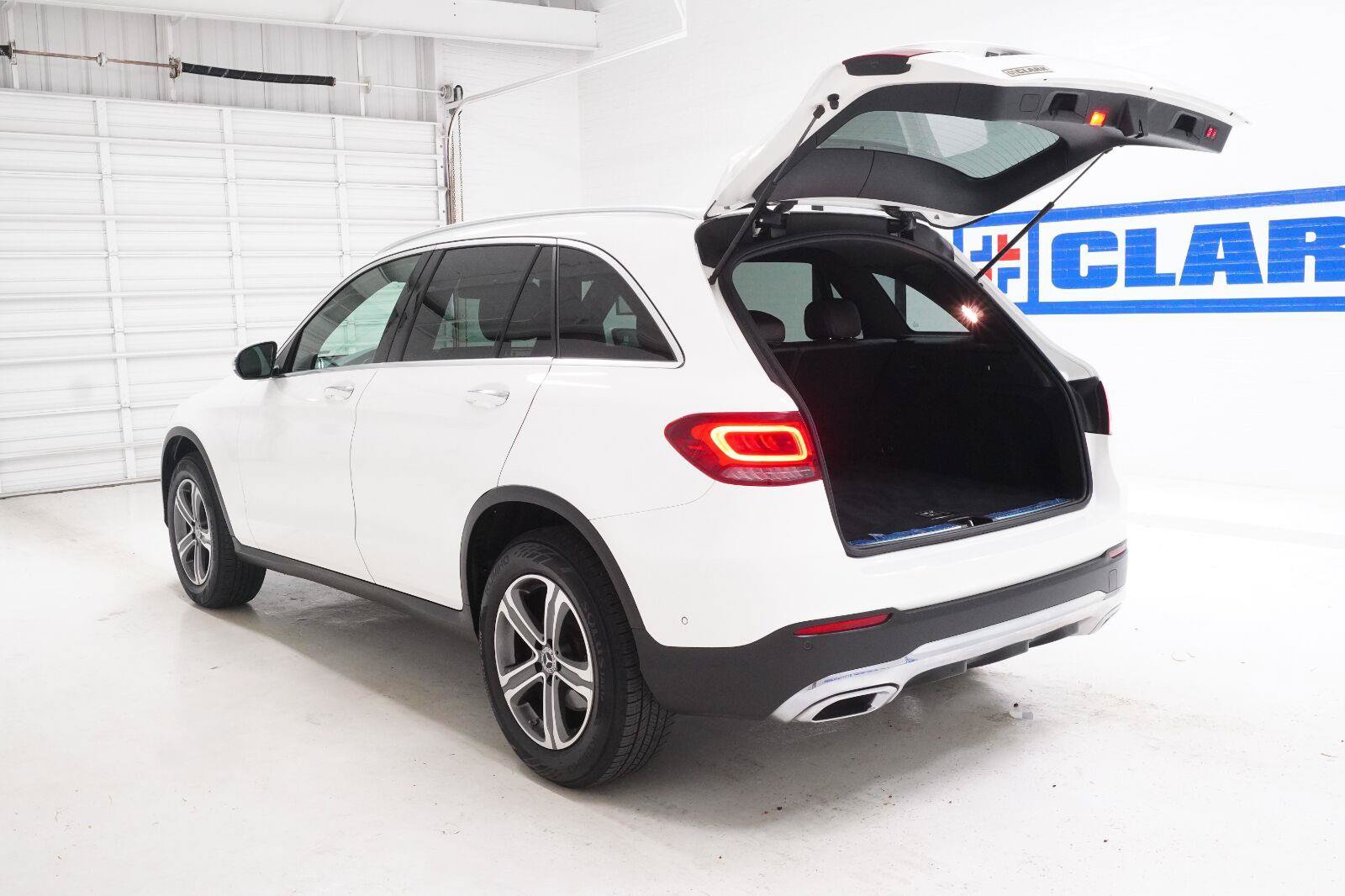 Used 2021 Mercedes-Benz GLC 300 image 35