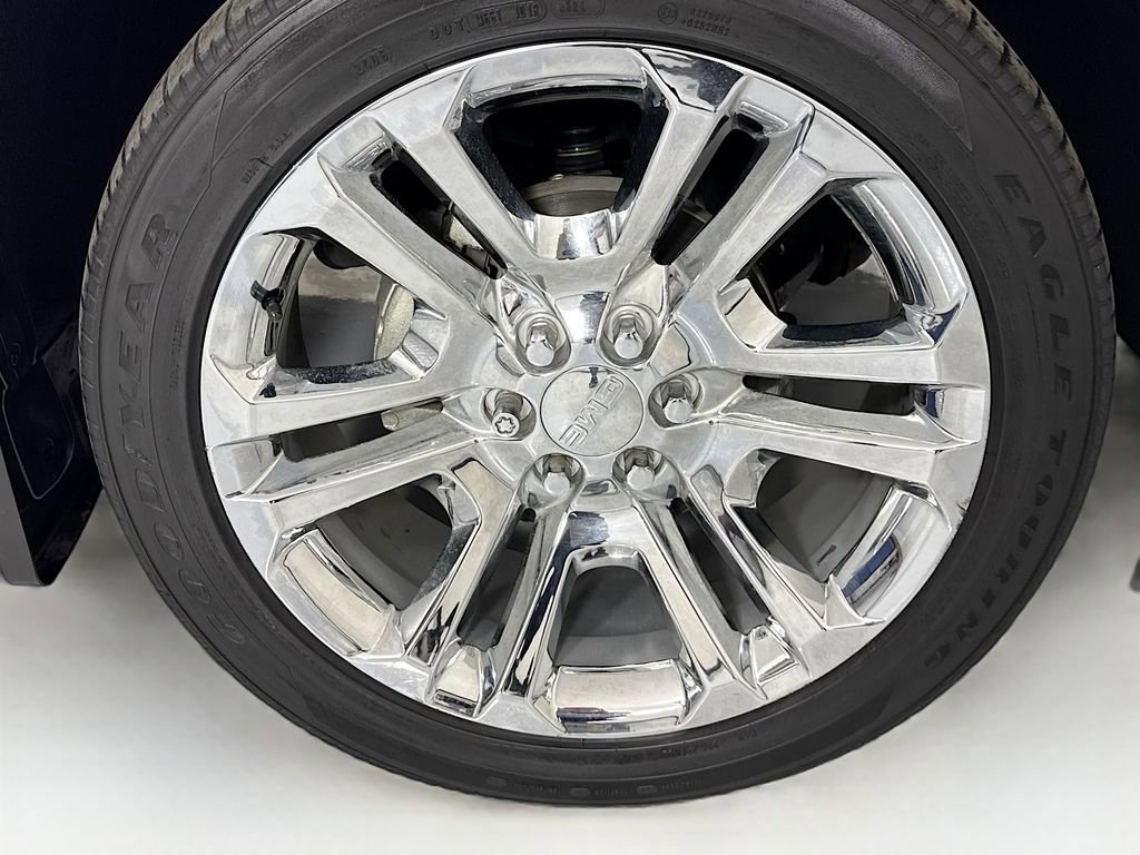 Used 2019 GMC Yukon SLT w/ Premium Edition AWD/4WD image 34