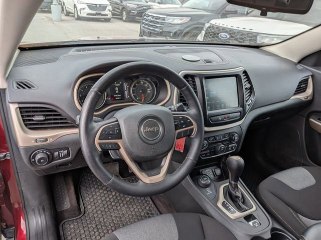 Used 2018 Jeep Cherokee Latitude image 7