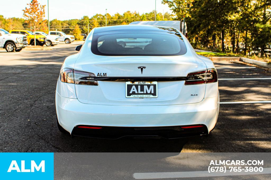 Used 2021 Tesla Model S Plaid image 11