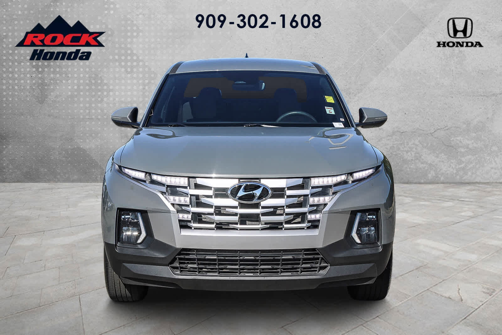 Used 2024 Hyundai Santa Cruz SEL image 2