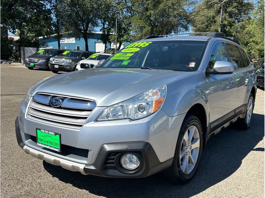 Used 2013 Subaru Outback 3.6R Limited AWD/4WD image 3