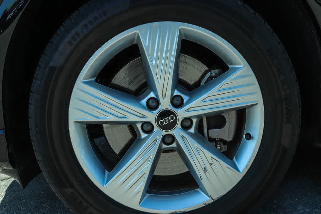 Used 2024 Audi Q4 e-tron Premium AWD/4WD image 10