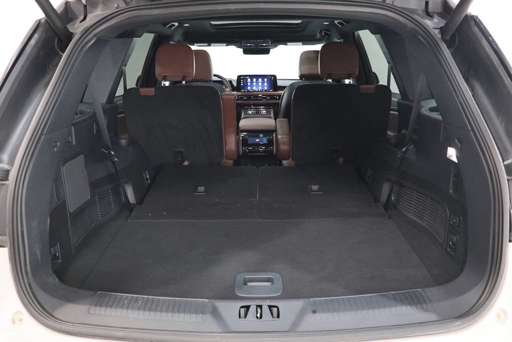 Used 2025 Lincoln Aviator Reserve w/ Illumination Package AWD/4WD image 39