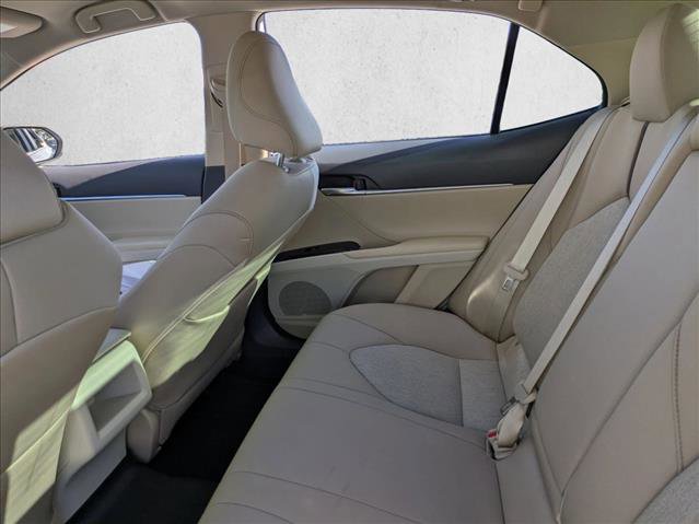Certified 2020 Toyota Camry LE image 17