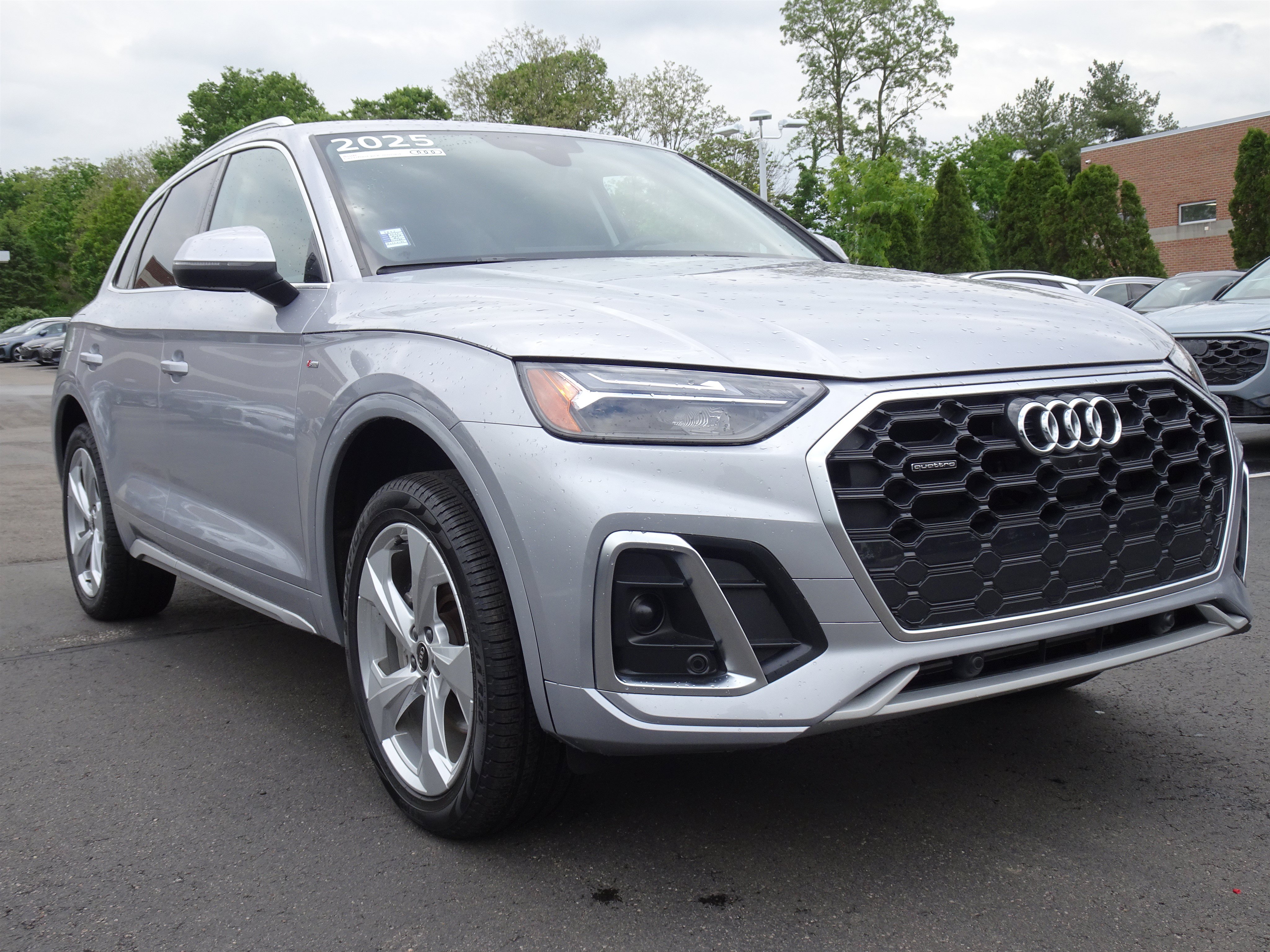Certified 2025 Audi Q5 2.0T Premium Plus w/ Premium Plus Package AWD/4WD image 6