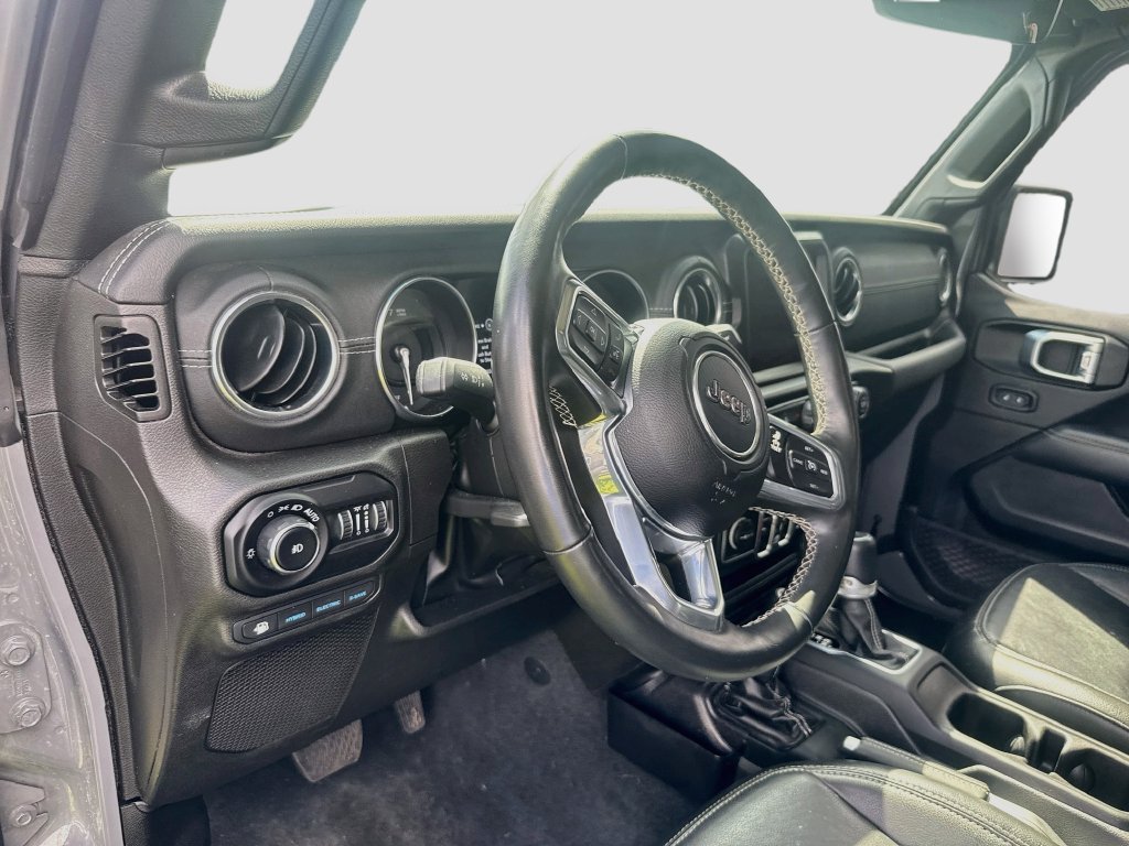 Used 2022 Jeep Wrangler Unlimited Sahara w/ Cold Weather Group AWD/4WD image 10
