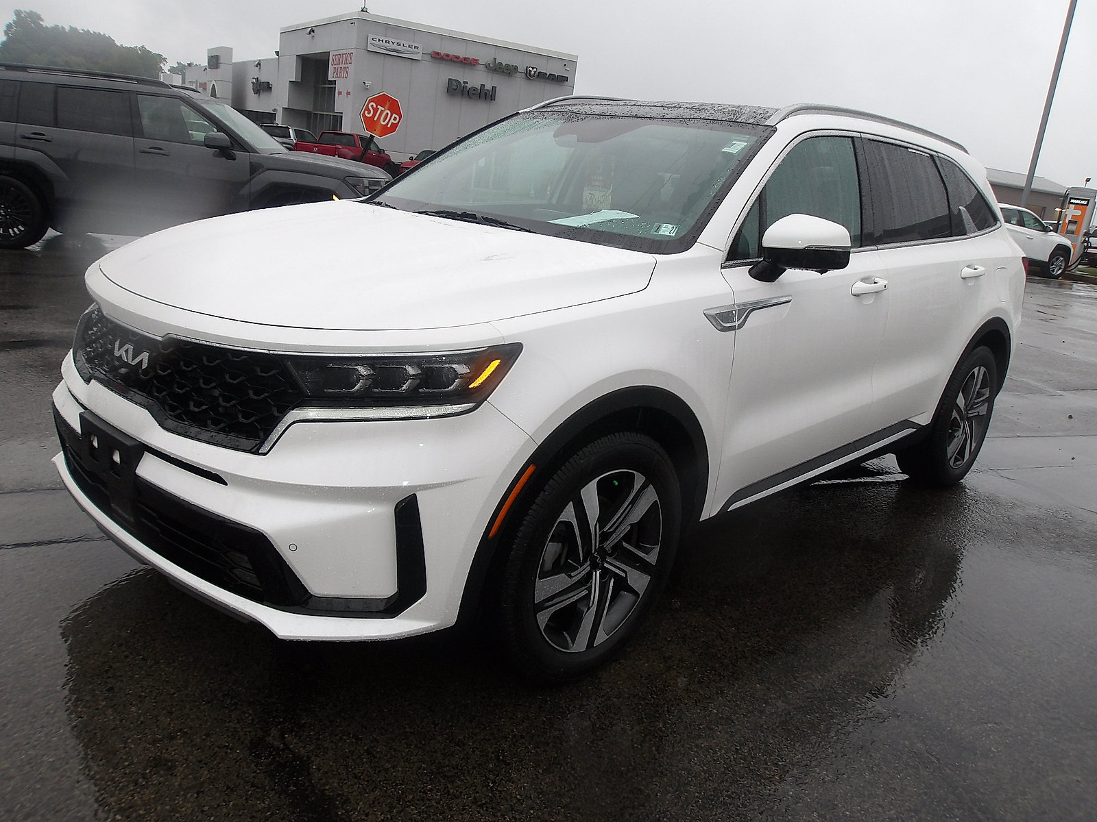 Used 2023 Kia Sorento SX Prestige w/ Panoramic Sunroof Package AWD/4WD image 3
