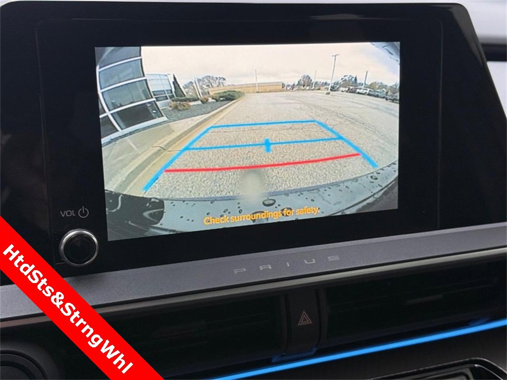 Used 2023 Toyota Prius XLE image 18