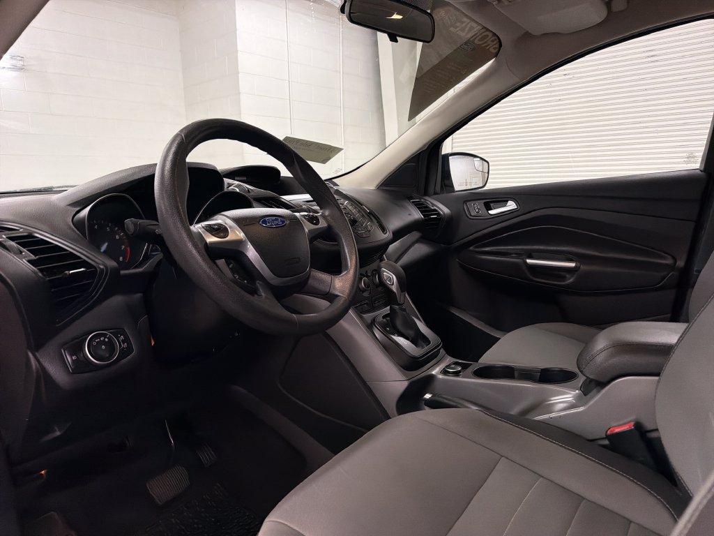 Used 2016 Ford Escape SE FWD image 4