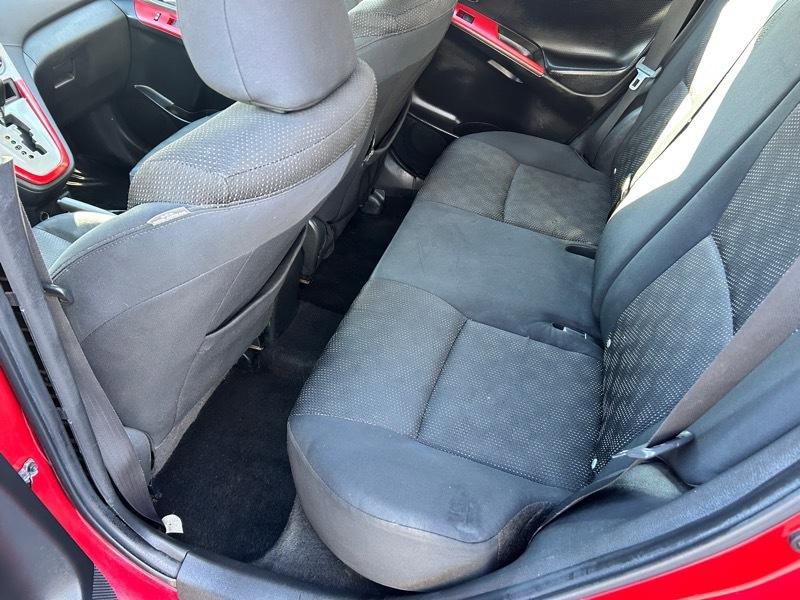 Used 2010 Pontiac Vibe w/ Preferred Package image 32