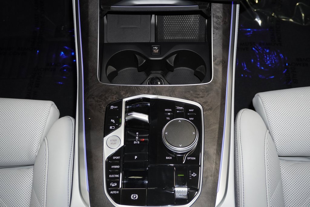 Certified 2024 BMW X5 xDrive50e w/ Premium Package image 20