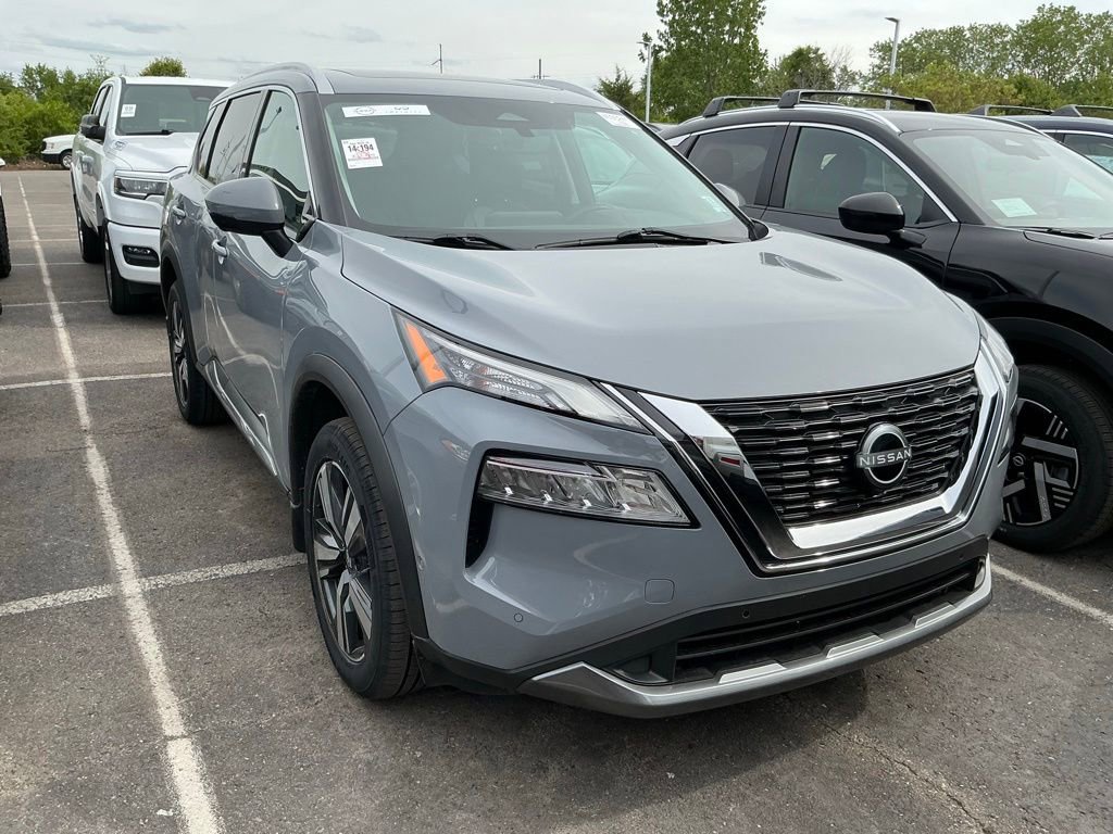 Used 2023 Nissan Rogue SL w/ SL Premium Package FWD image 1