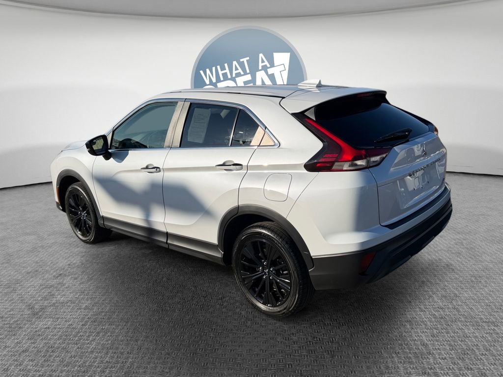 Used 2022 Mitsubishi Eclipse Cross LE image 6