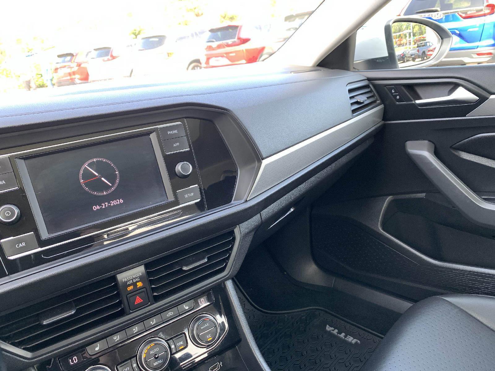 Used 2019 Volkswagen Jetta SE FWD image 19