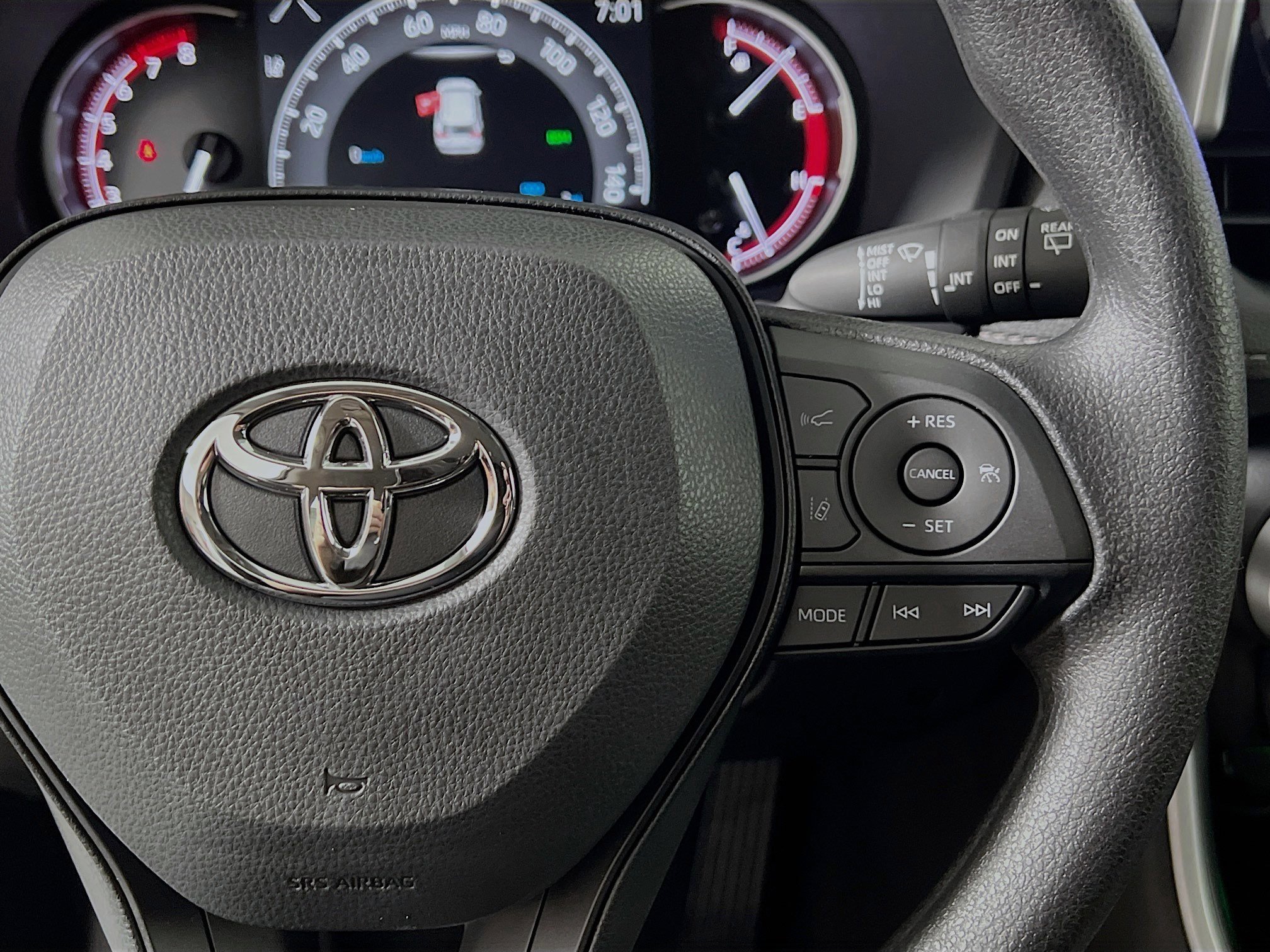 Used 2025 Toyota RAV4 XLE image 20