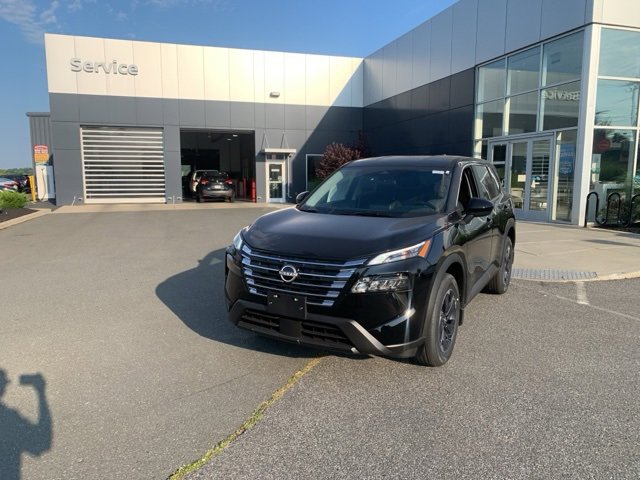 New 2026 Nissan Rogue SV image 3