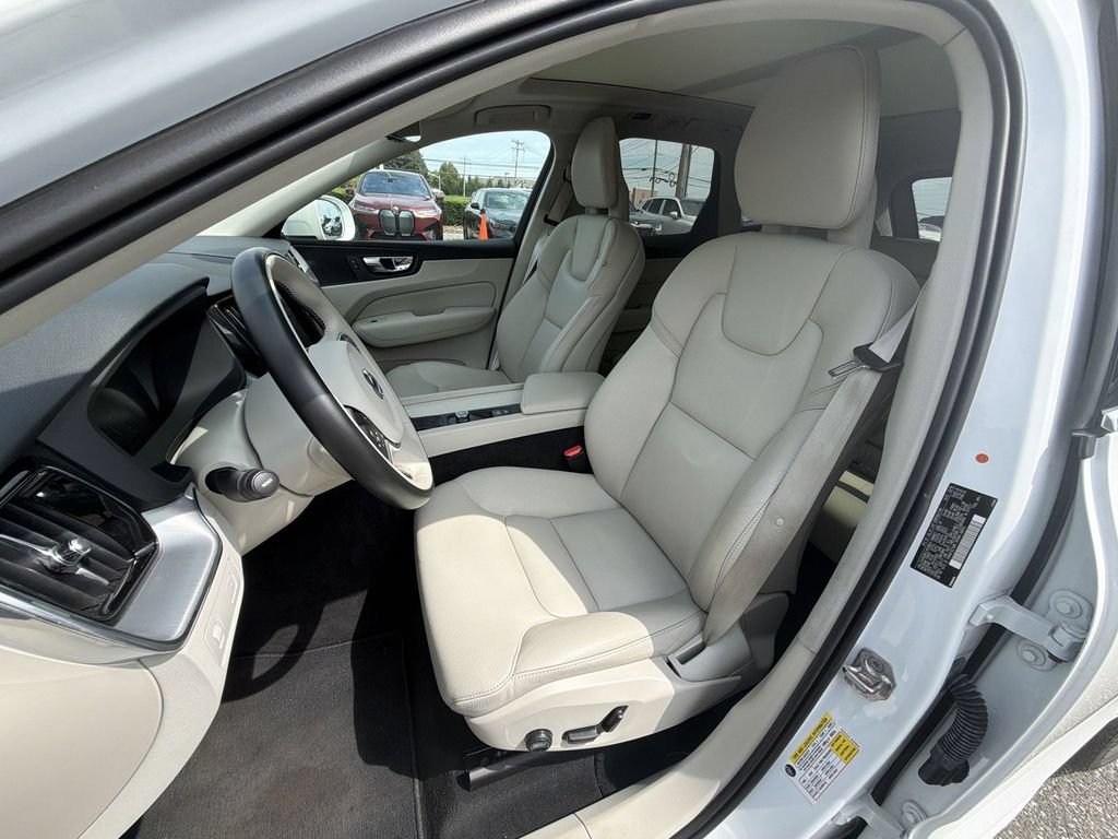 Used 2018 Volvo XC60 T6 Momentum w/ Advanced Package AWD/4WD image 19