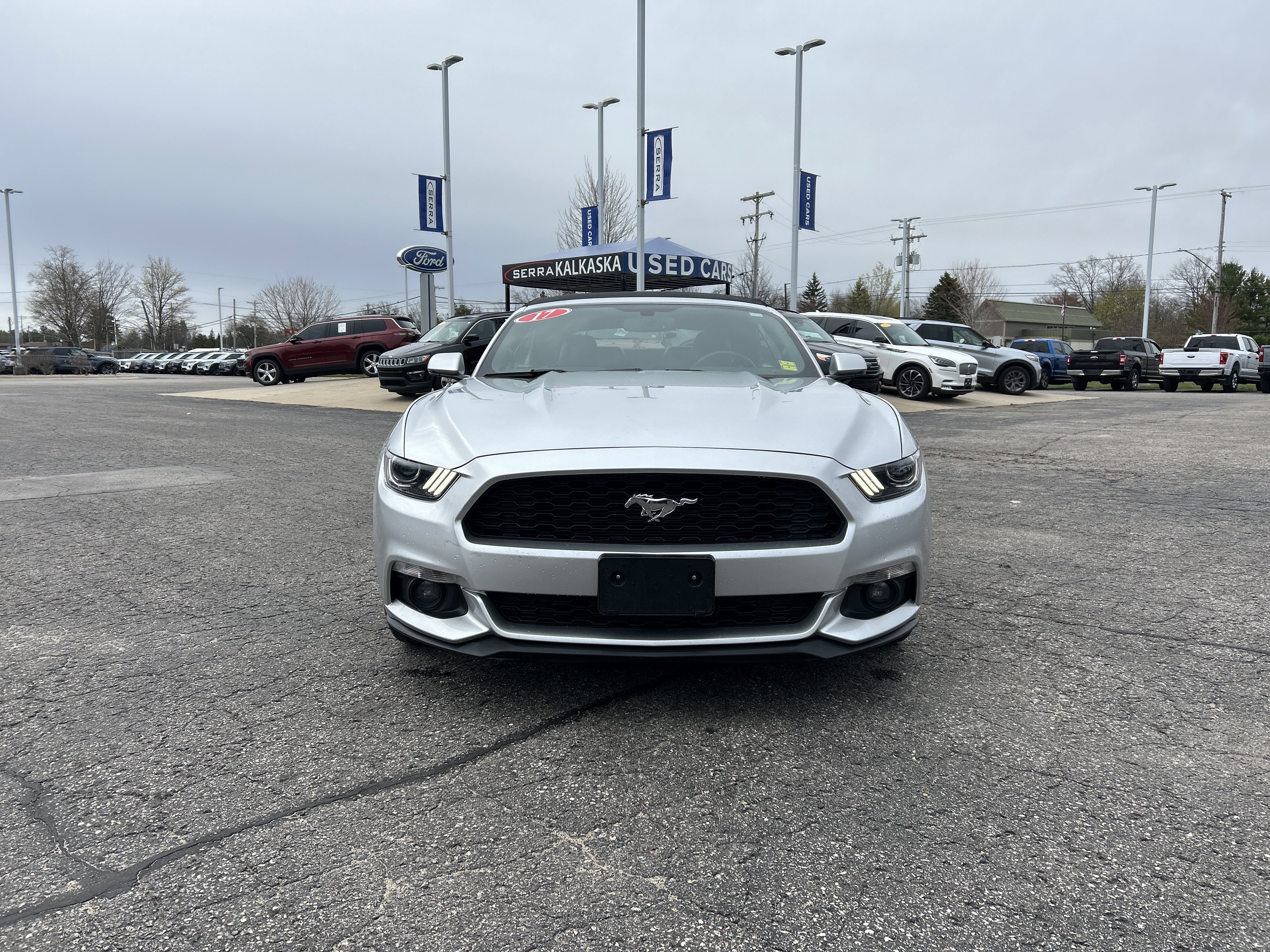 Used 2017 Ford Mustang Premium RWD image 15