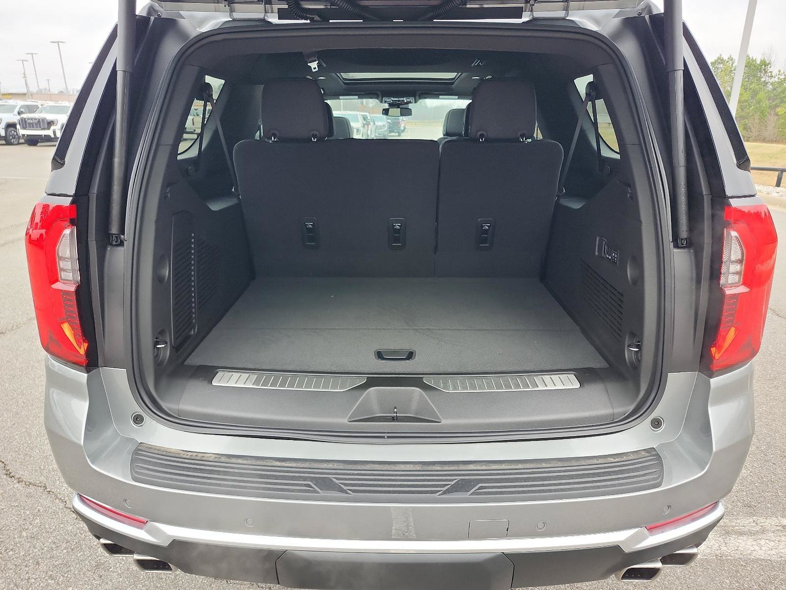 New 2026 GMC Yukon XL Denali w/ Sun & Power Step Package AWD/4WD image 8