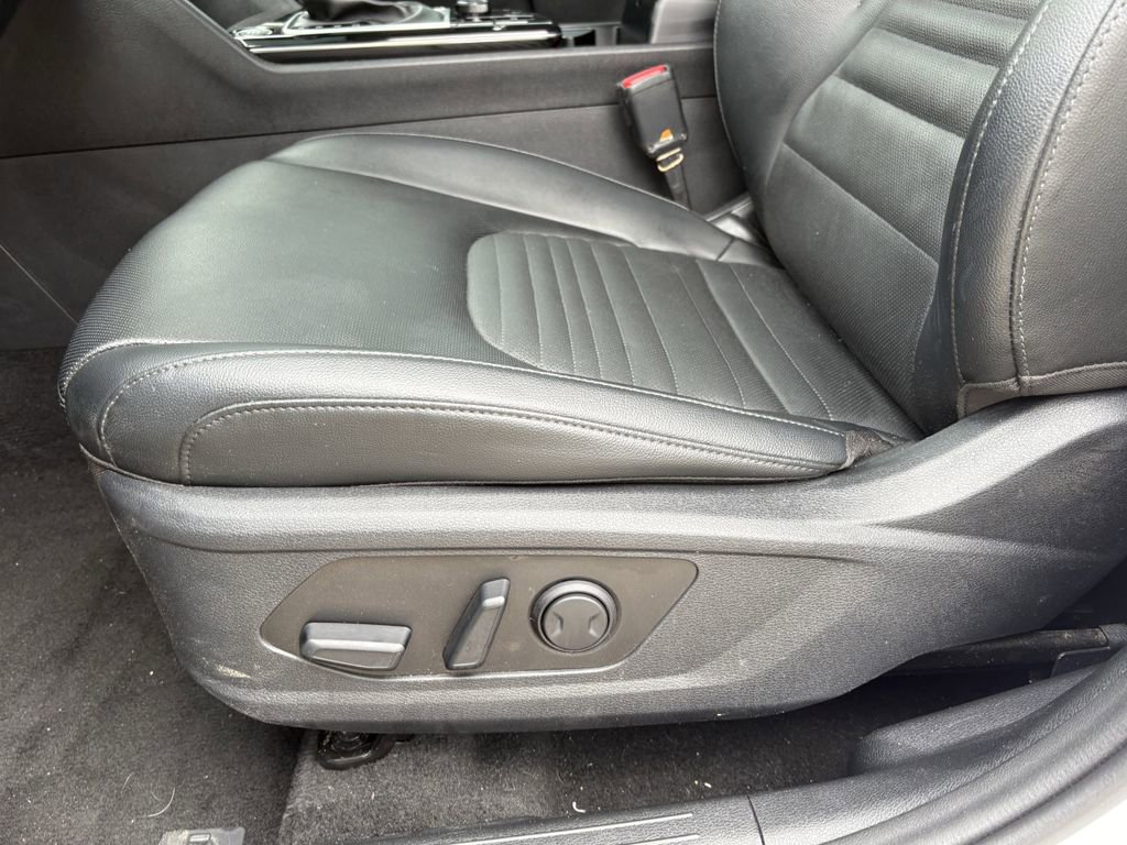 Used 2024 Kia Sportage SX image 13