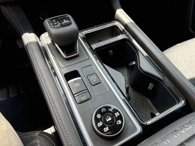 Certified 2025 Nissan Pathfinder SV AWD/4WD image 43