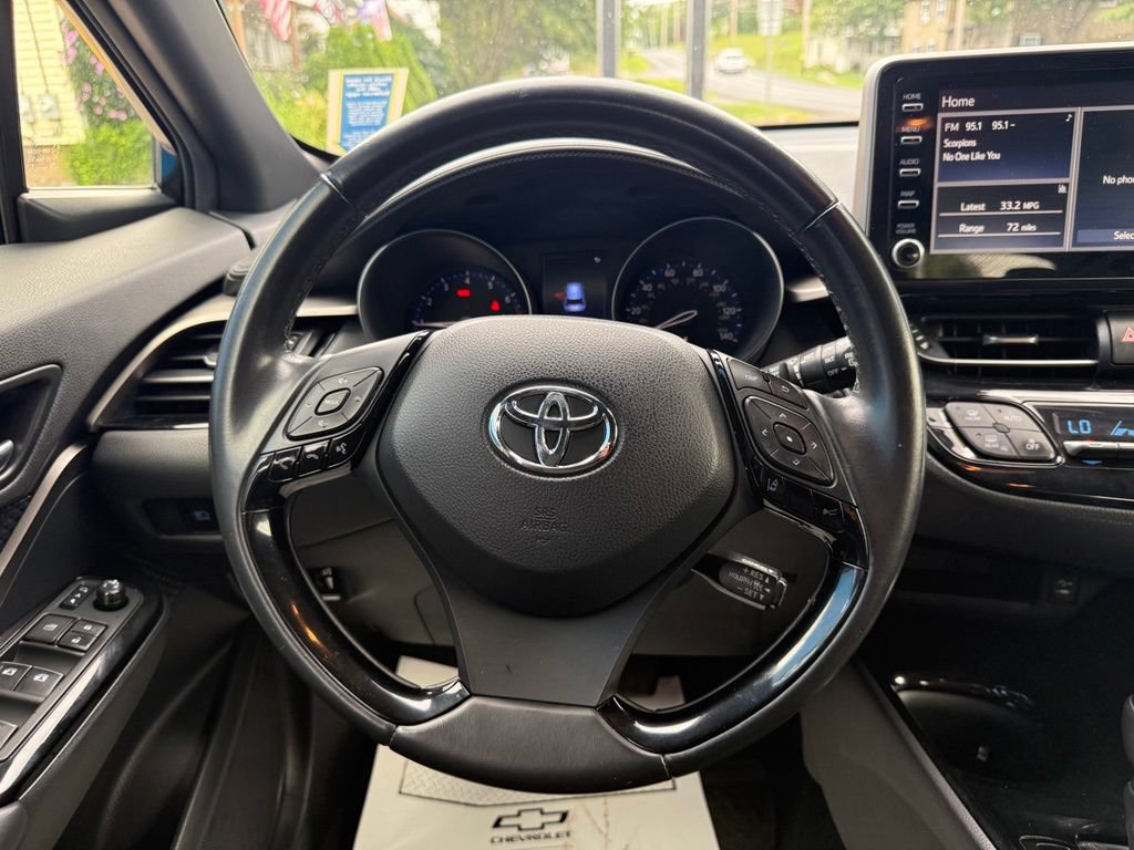 Used 2019 Toyota C-HR XLE FWD image 41