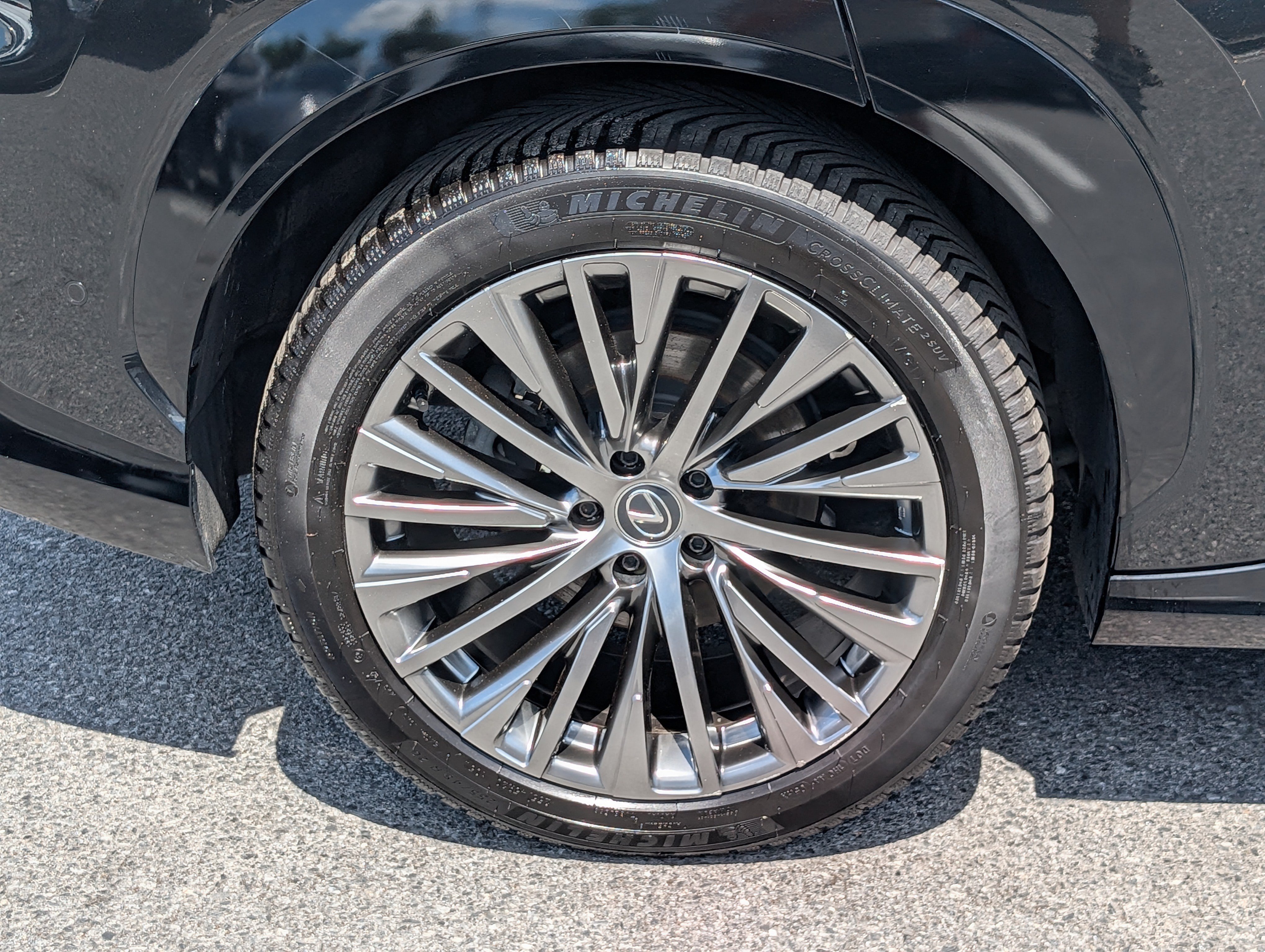 Certified 2023 Lexus RZ 450e Premium w/ Accessory Package (2T) AWD/4WD image 10