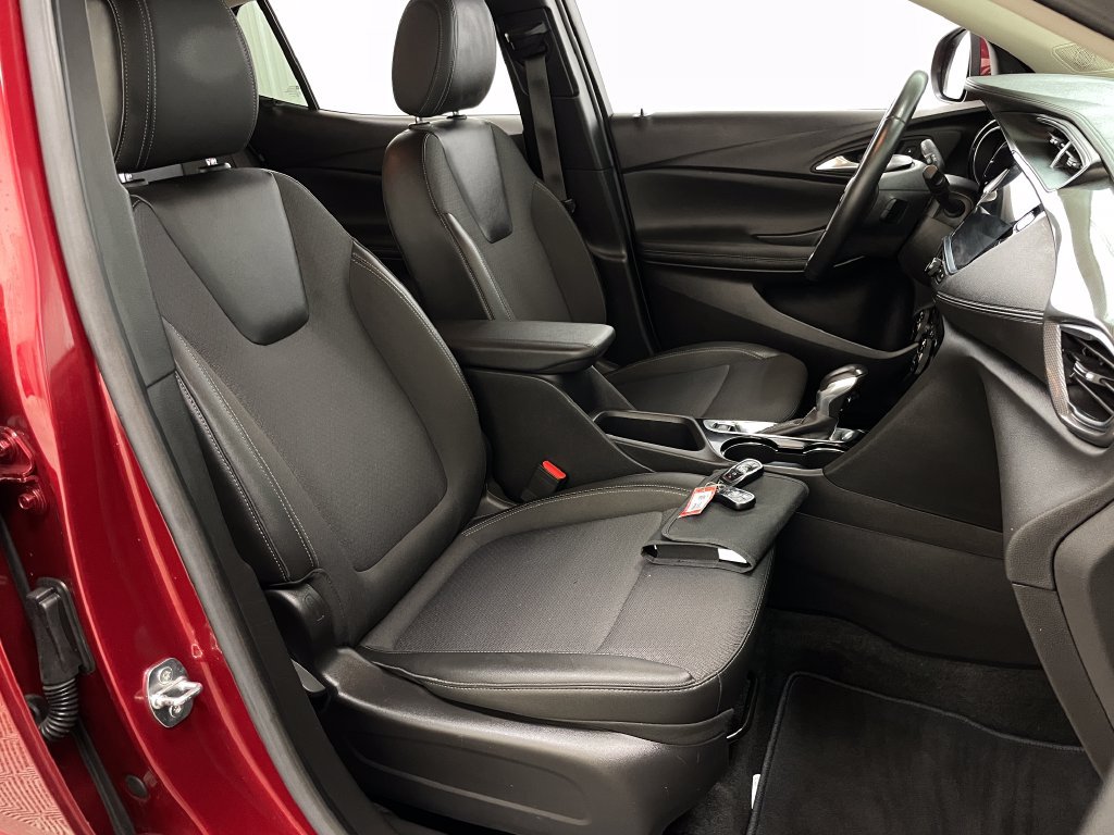 Used 2023 Buick Encore GX Select w/ Sport Touring Package FWD image 36