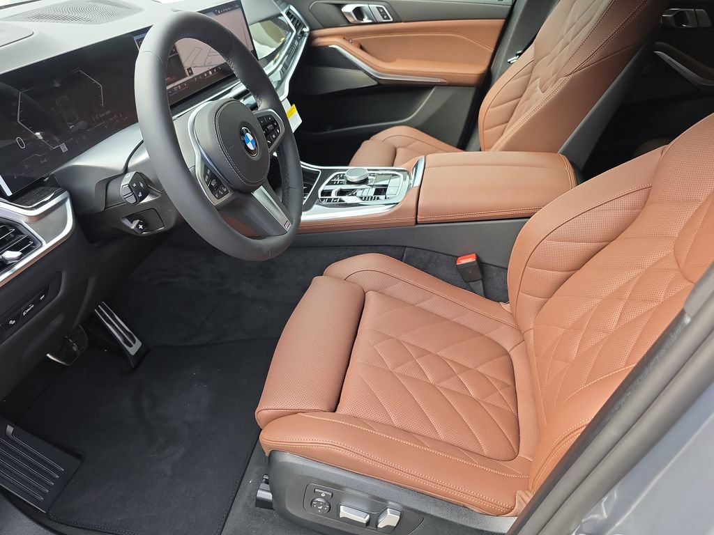 New 2026 BMW X5 xDrive40i w/ M Sport Package AWD/4WD image 8
