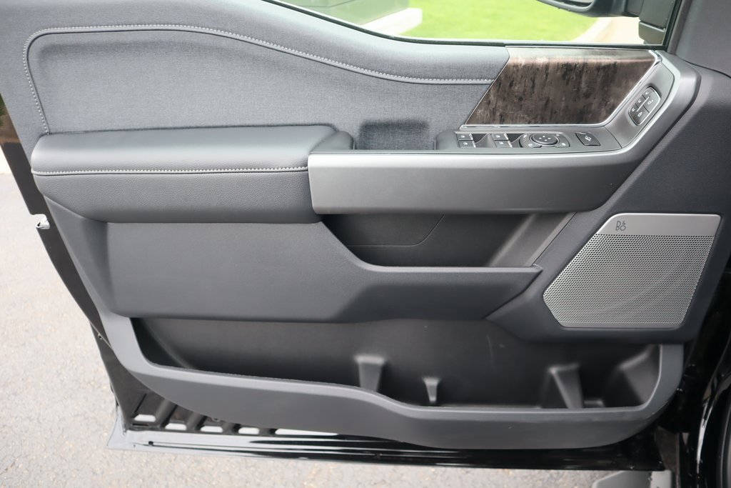 New 2026 Ford F250 Lariat w/ Chrome Package image 17