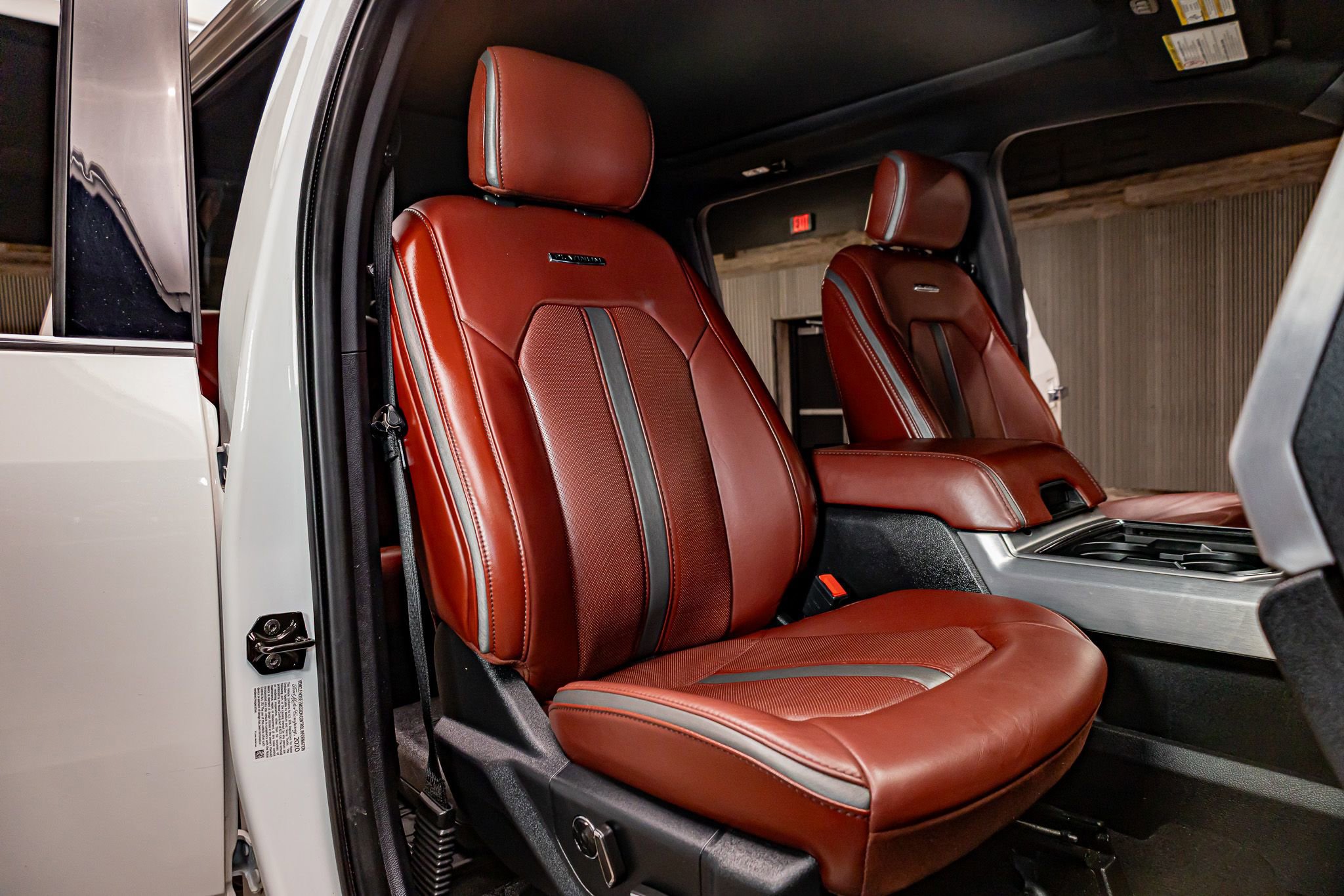 Used 2020 Ford F450 Platinum w/ FX4 Off-Road Package image 28