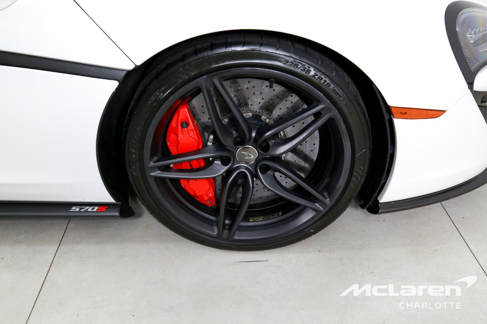 Used 2017 McLaren 570S Coupe RWD image 23