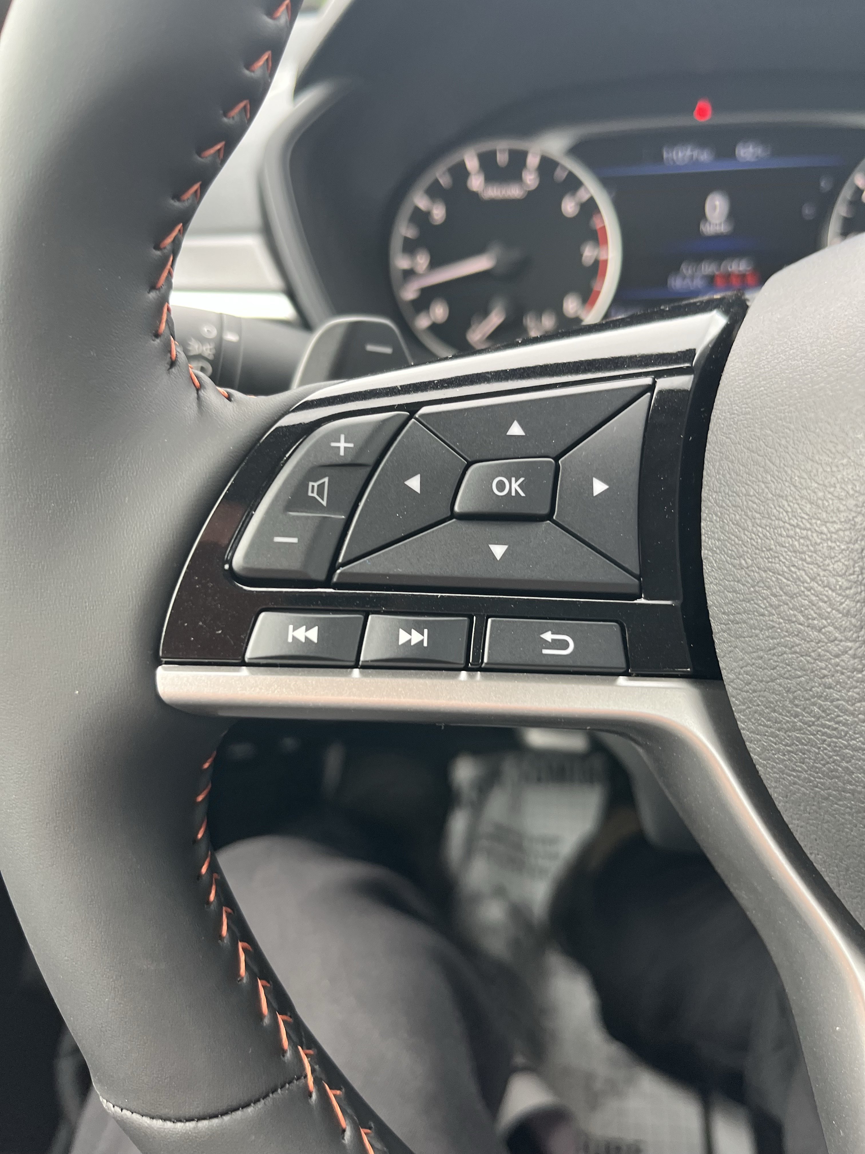 New 2026 Nissan Altima 2.5 SR AWD/4WD image 21