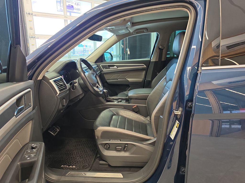 Used 2022 Volkswagen Atlas SEL Premium AWD/4WD image 13