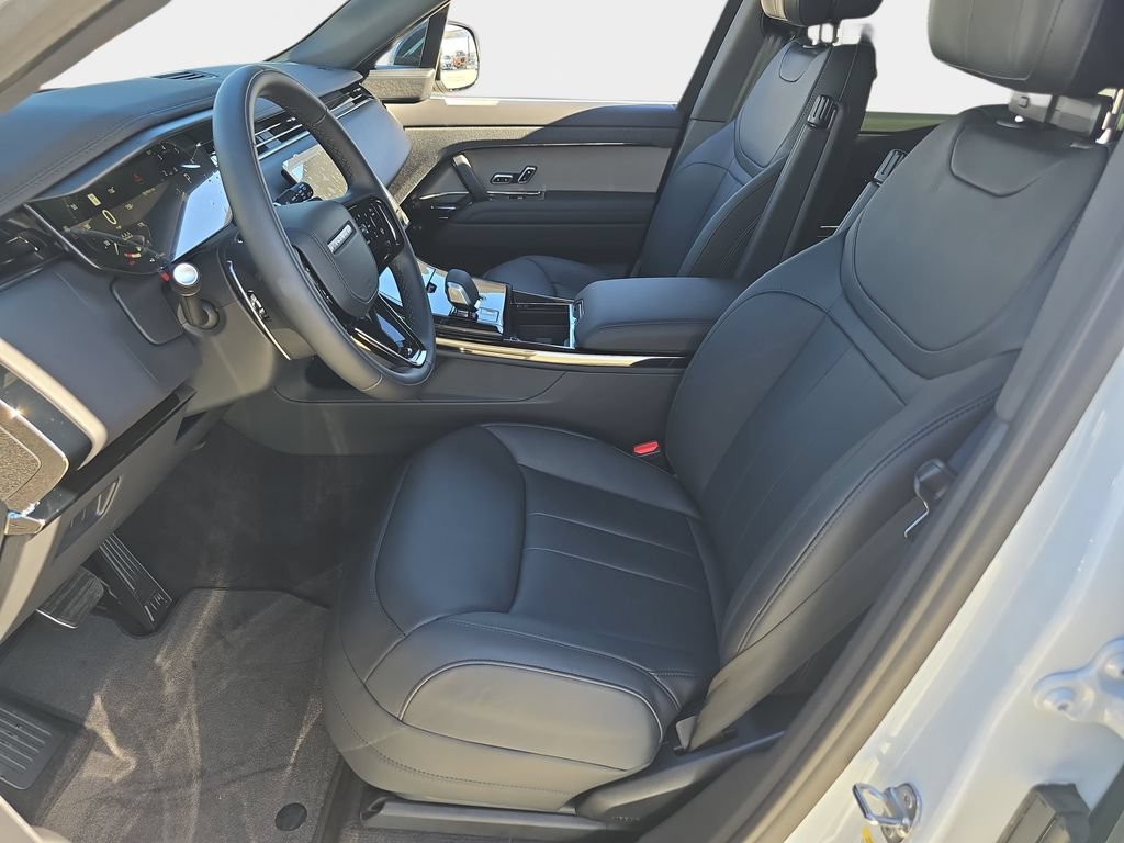 New 2026 Land Rover Range Rover Sport Dynamic SE AWD/4WD image 16