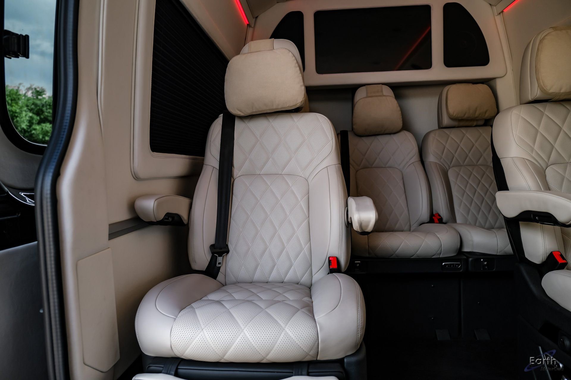 Used 2022 Mercedes-Benz Sprinter 2500 image 59