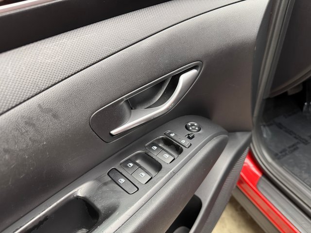 Used 2022 Hyundai Tucson SEL w/ Cargo Package image 11