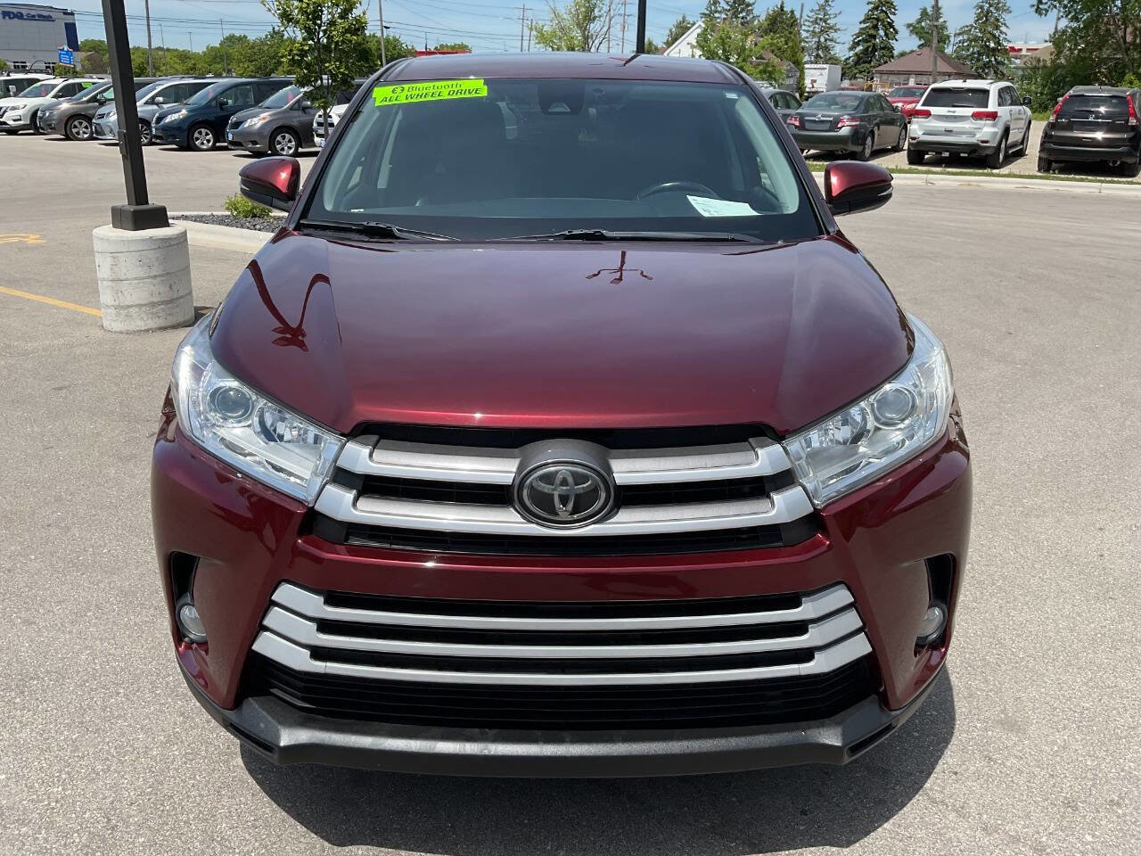 Used 2019 Toyota Highlander Plus AWD/4WD image 12