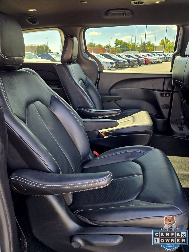 Used 2024 Chrysler Pacifica Limited FWD image 66