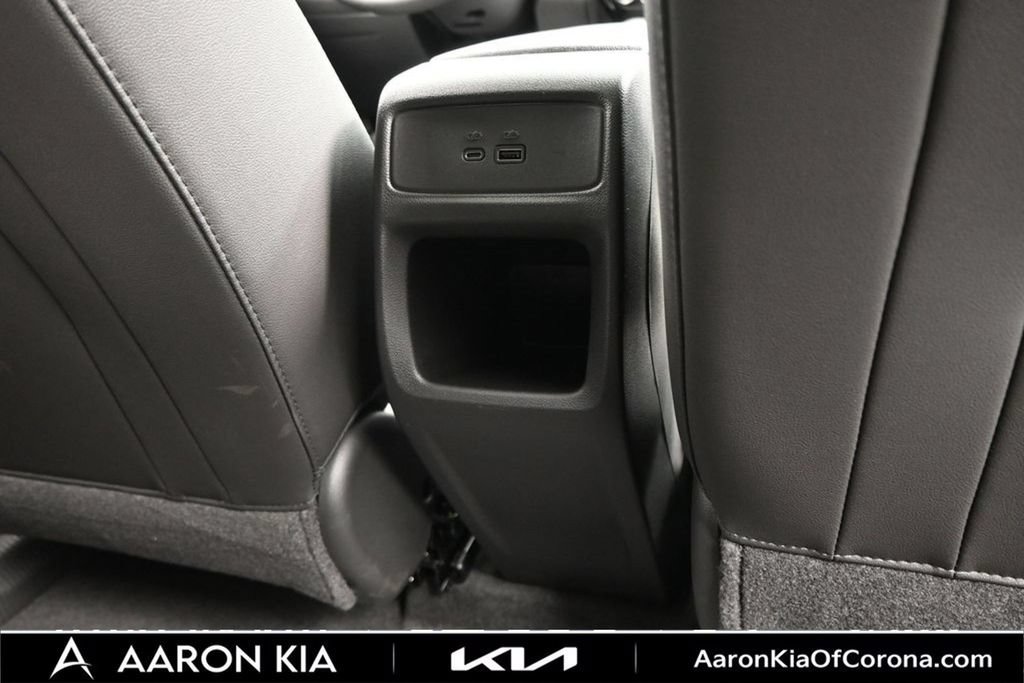 Used 2026 Chevrolet Trax LT w/ Sunroof Package FWD image 42