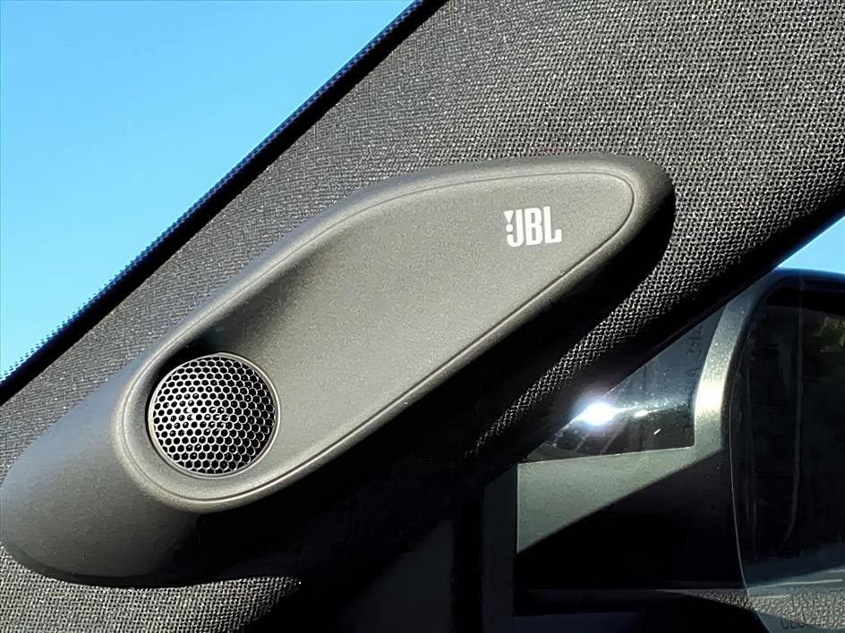 Used 2025 Toyota Crown Signia image 23