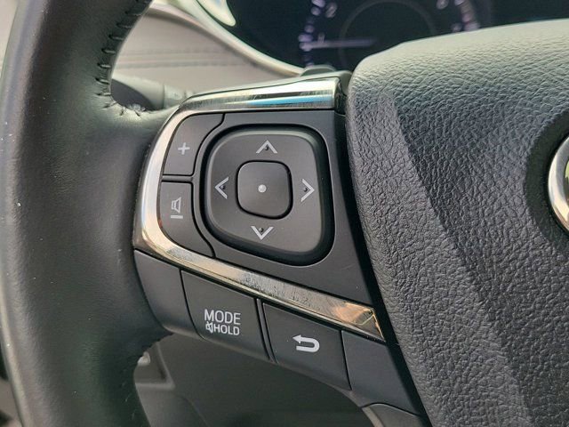 Used 2013 Toyota Avalon Limited image 32