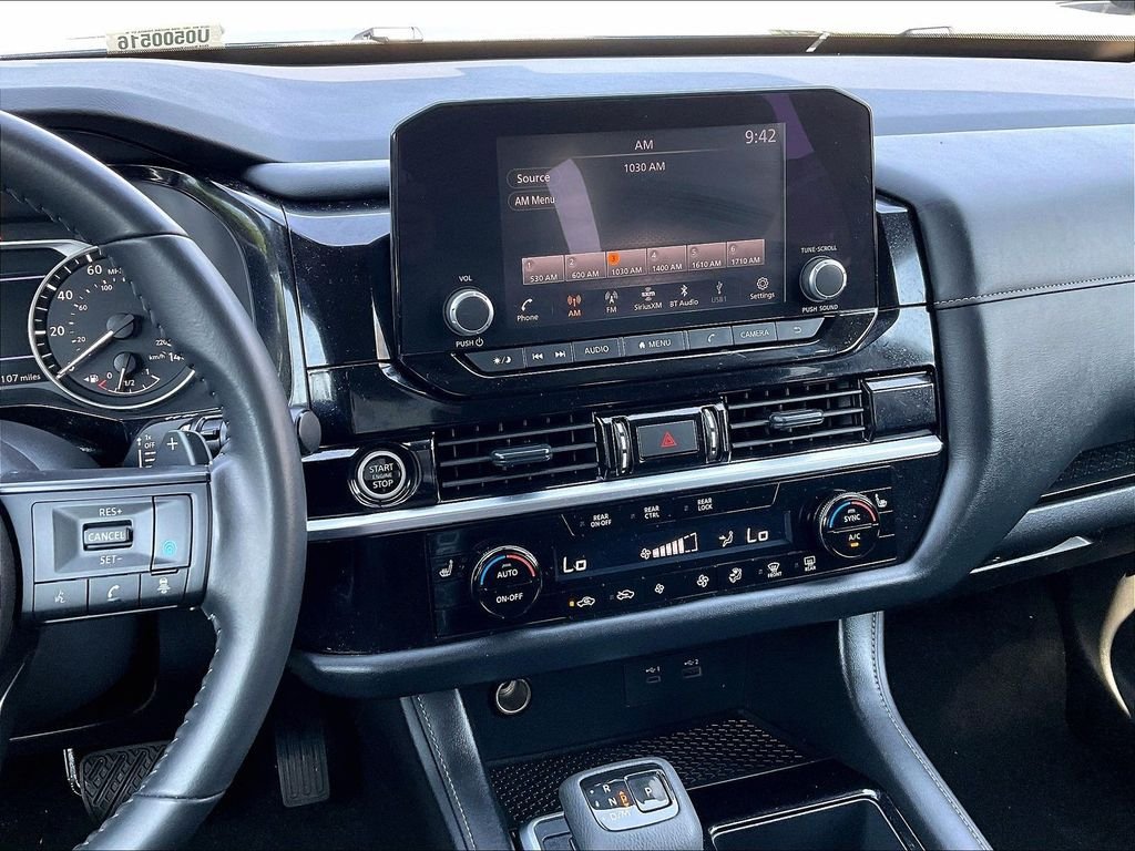 Used 2024 Nissan Pathfinder SV AWD/4WD image 19