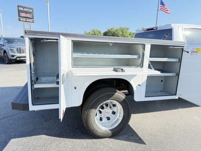 New 2026 GMC Sierra 3500 SLE w/ SLE Convenience Package AWD/4WD image 3