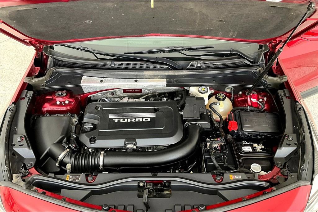 Used 2019 Cadillac XT4 Luxury w/ Cold Weather Package image 12